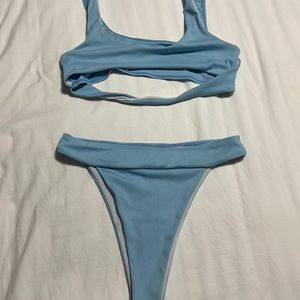 High cut underboob bikini